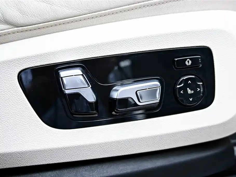 BMW BMW X7 2022 xDrive40i Exclusive Edition M Sport Package 2022 - thumbnail 28