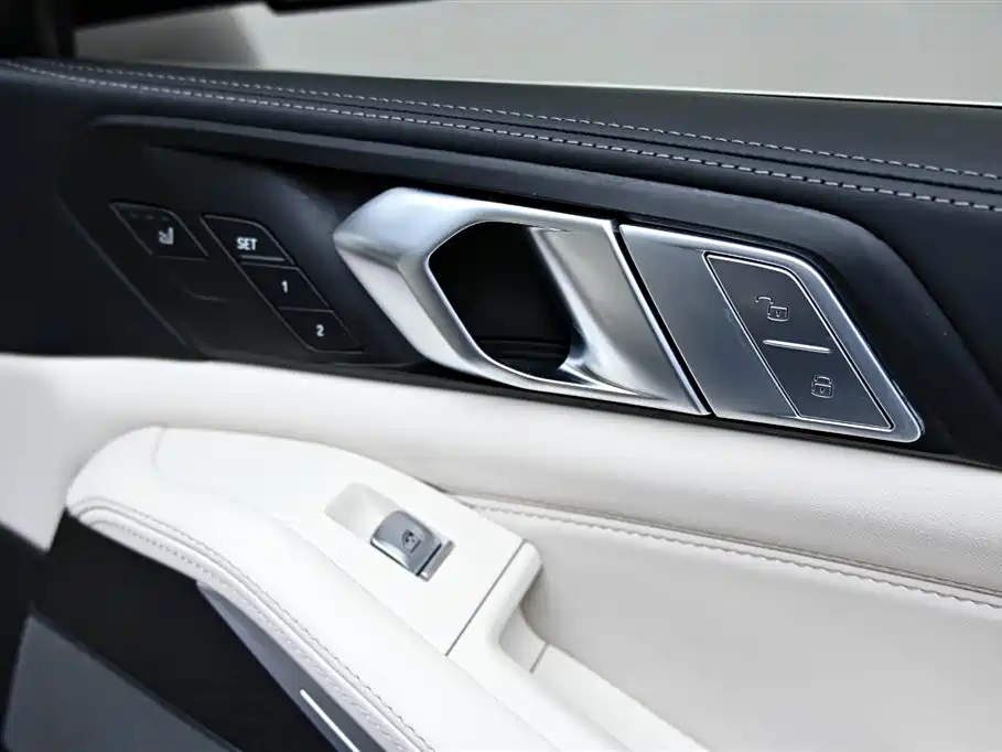 BMW BMW X7 2022 xDrive40i Exclusive Edition M Sport Package 2022 - thumbnail 30