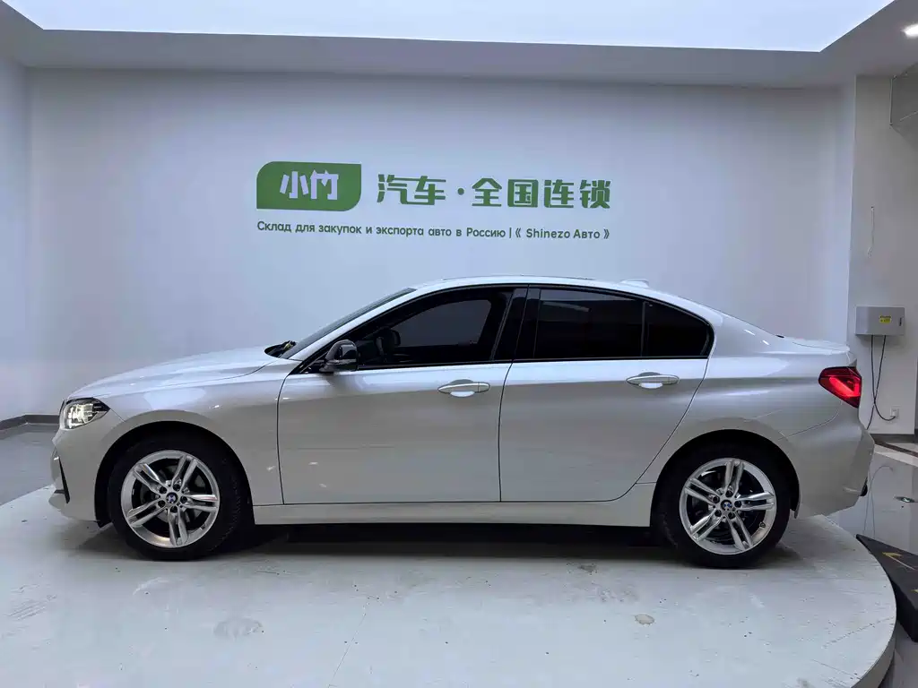 BMW BMW 1 Series 2021 120i M Sport Night Edition 2022 - thumbnail 2