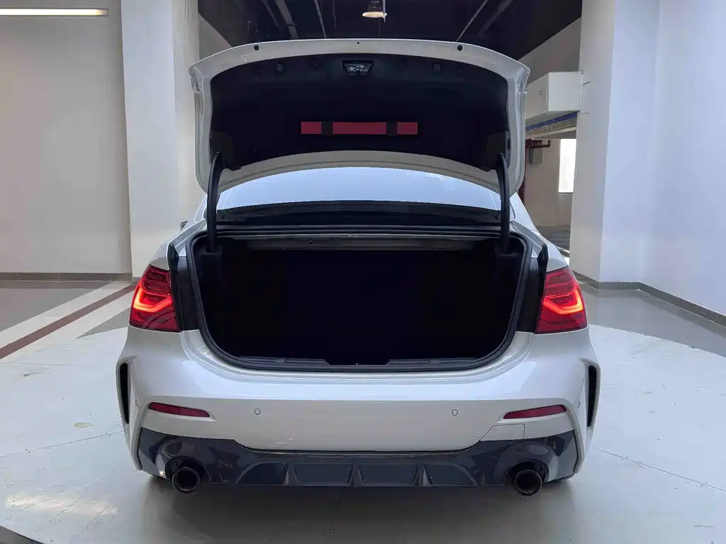 BMW BMW 1 Series 2021 120i M Sport Night Edition 2022 - thumbnail 18