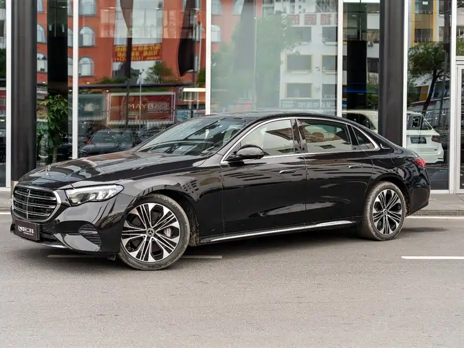 Mercedes-Benz Mercedes-Benz E-Class 2024 E 350 e L Plug-in Hybrid Sedan 2024 - thumbnail 2