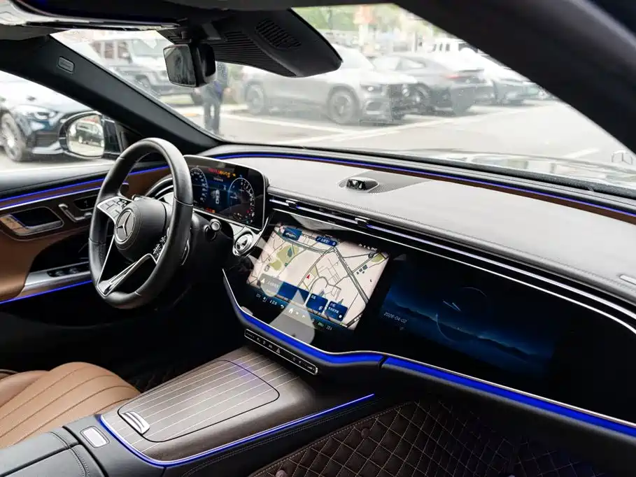 Mercedes-Benz Mercedes-Benz E-Class 2024 E 350 e L Plug-in Hybrid Sedan 2024 - thumbnail 12