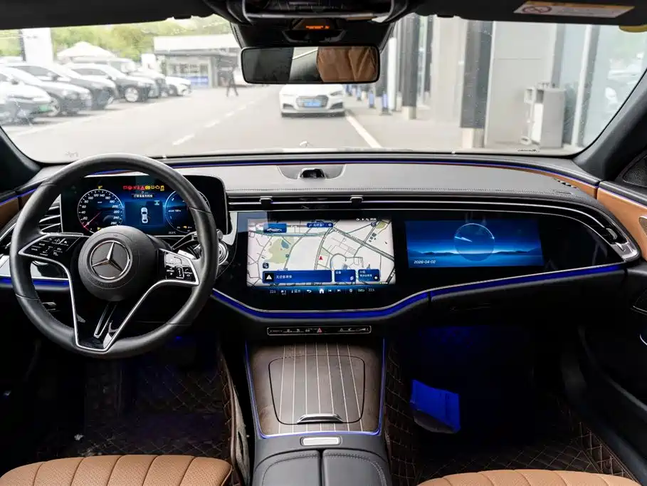 Mercedes-Benz Mercedes-Benz E-Class 2024 E 350 e L Plug-in Hybrid Sedan 2024 - thumbnail 14