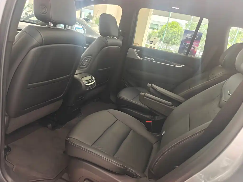 Cadillac Cadillac XT6 2025 2.0T AWD 6-Seater Premium Executive Black Label Edition 2025 - thumbnail 6