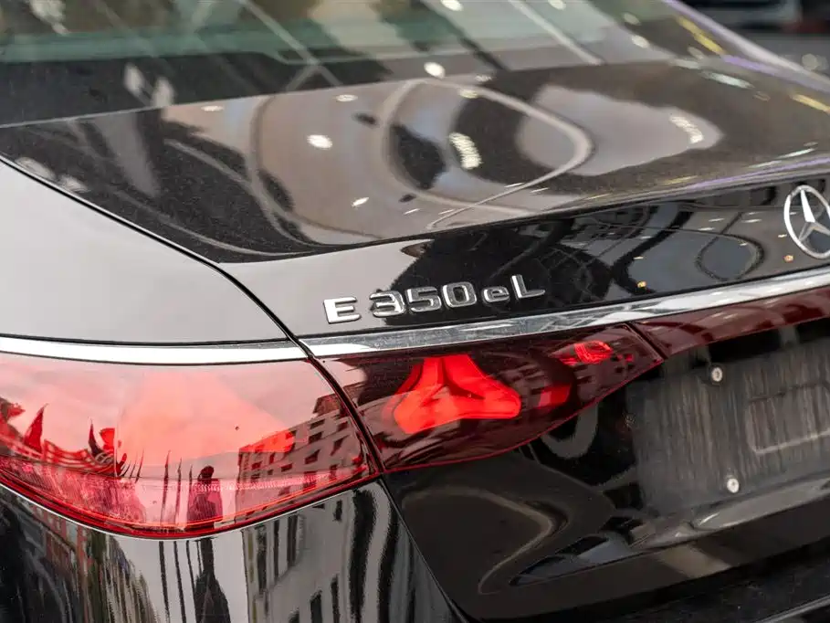 Mercedes-Benz Mercedes-Benz E-Class 2024 E 350 e L Plug-in Hybrid Sedan 2024 - thumbnail 18