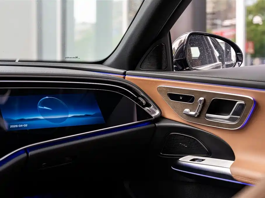 Mercedes-Benz Mercedes-Benz E-Class 2024 E 350 e L Plug-in Hybrid Sedan 2024 - thumbnail 19