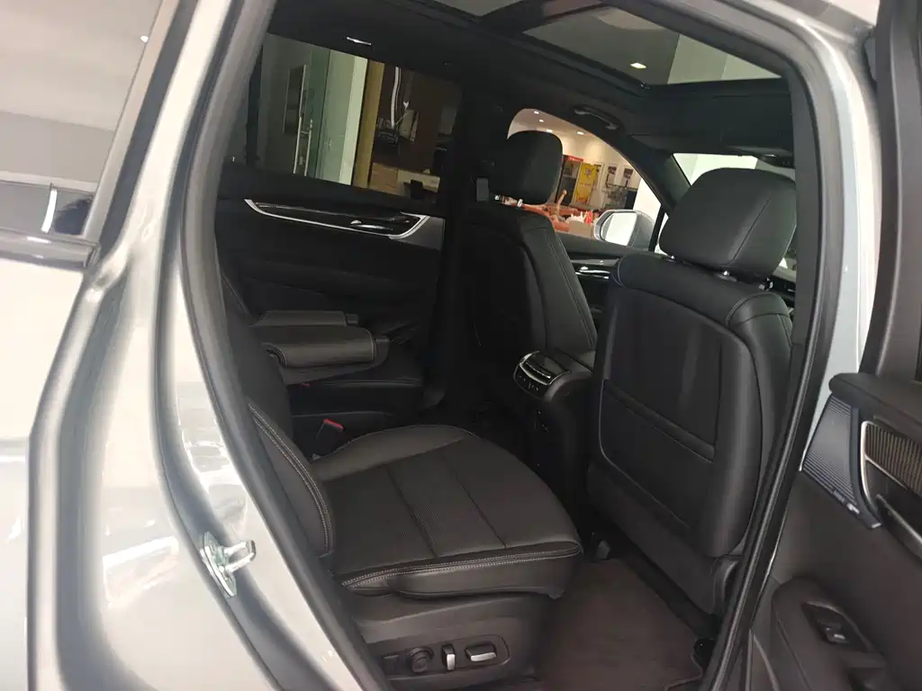 Cadillac Cadillac XT6 2025 2.0T AWD 6-Seater Premium Executive Black Label Edition 2025 - thumbnail 9