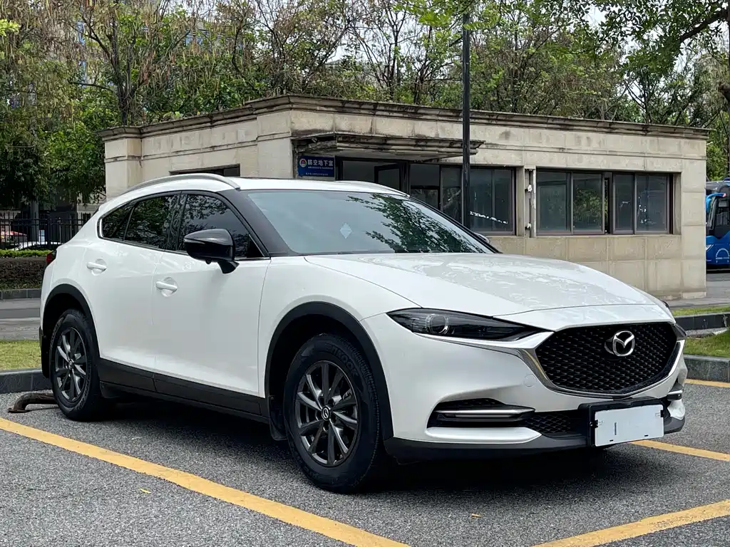 Mazda Mazda CX-4 2022 - thumbnail 3