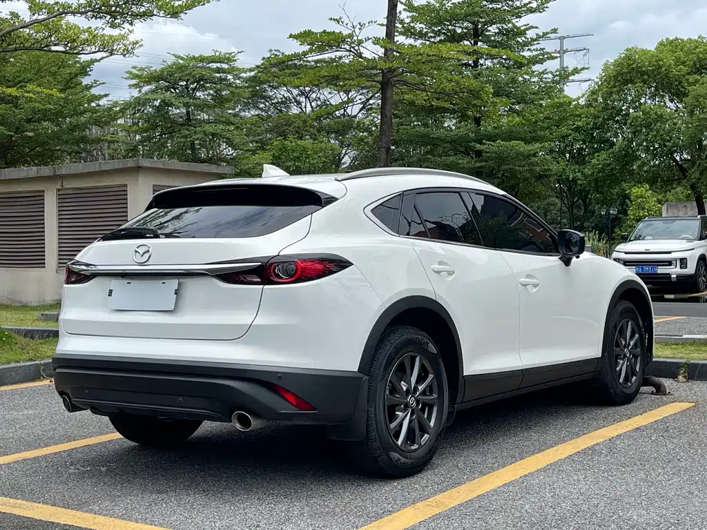 Mazda Mazda CX-4 2022 - thumbnail 4