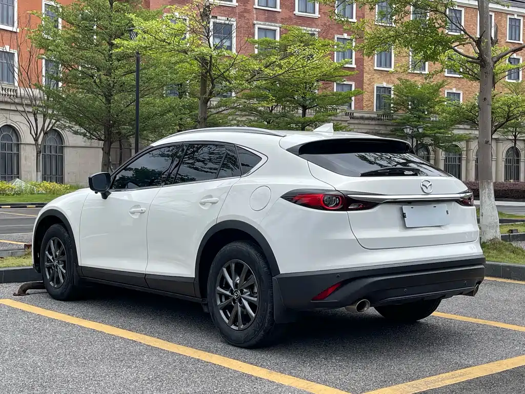 Mazda Mazda CX-4 2022 - thumbnail 6