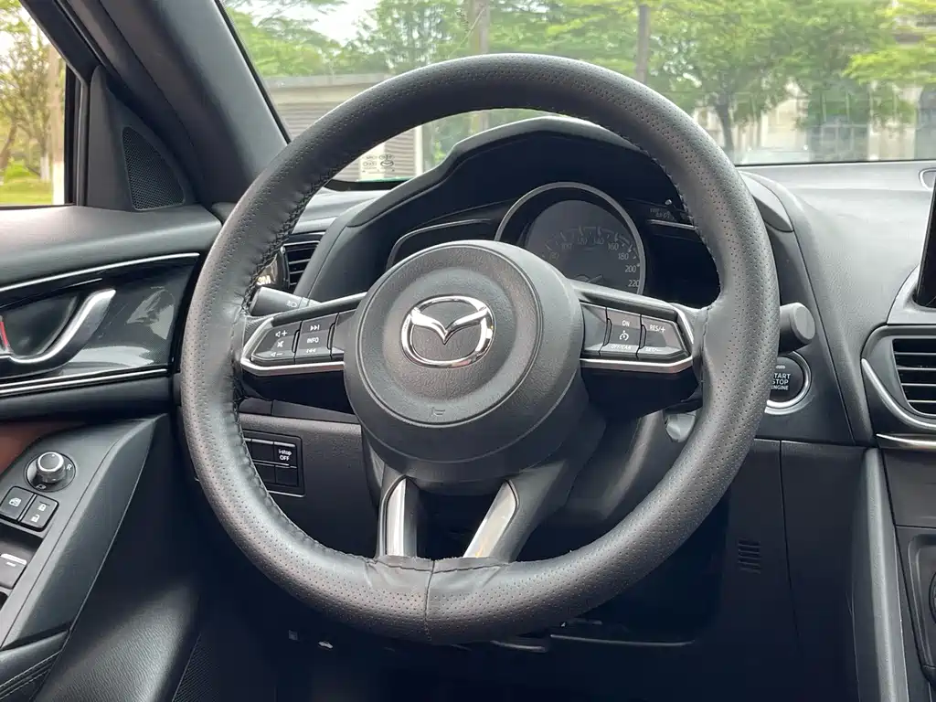 Mazda Mazda CX-4 2022 - thumbnail 18