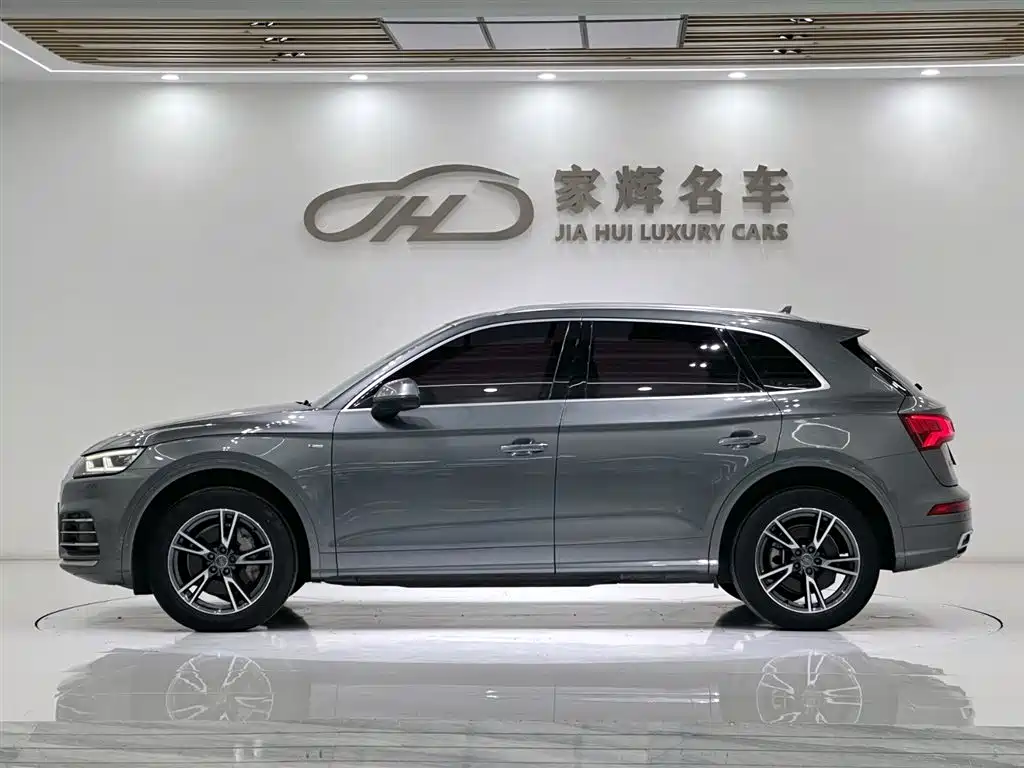 Audi Audi Q5L 2020 Facelift 40 TFSI Fashion Edition 2020 - thumbnail 4