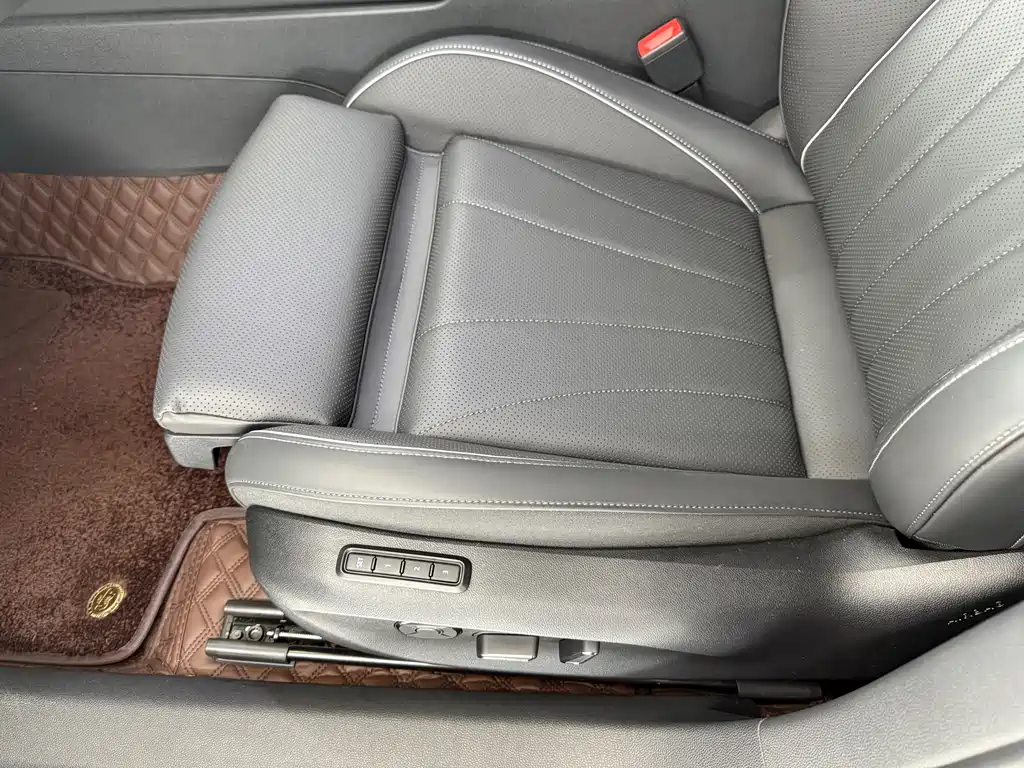 Volkswagen Volkswagen Passat Pro 2025 380TSI Longyao Edition 2025 - thumbnail 5