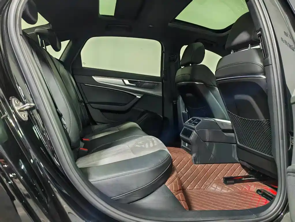Audi Audi A6L 2022 55 TFSI e quattro 2022 - thumbnail 6