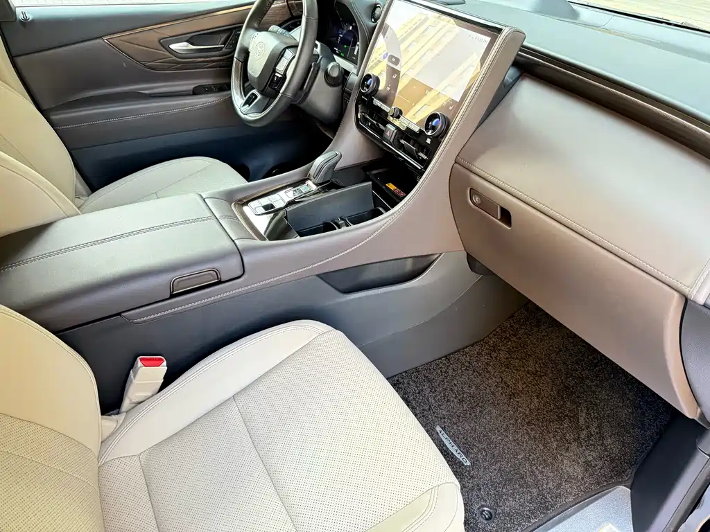 Toyota Alphard 2024 Hybrid 2.5L Premium Edition 2024 - thumbnail 9