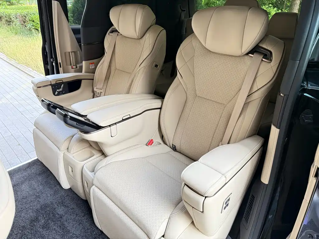 Toyota Alphard 2024 Hybrid 2.5L Premium Edition 2024 - thumbnail 11