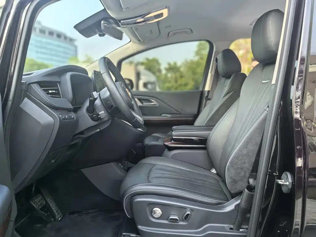 Hongqi Hongqi HQ9 PHEV 2024 2.0T AWD Luxury Edition 2024 - thumbnail 13