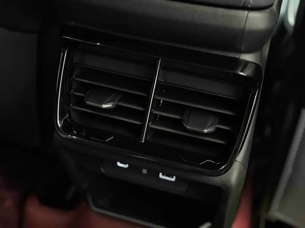 Geely Auto Geely Boyue L 2024 1.5TD DCT Premium 2024 - thumbnail 18