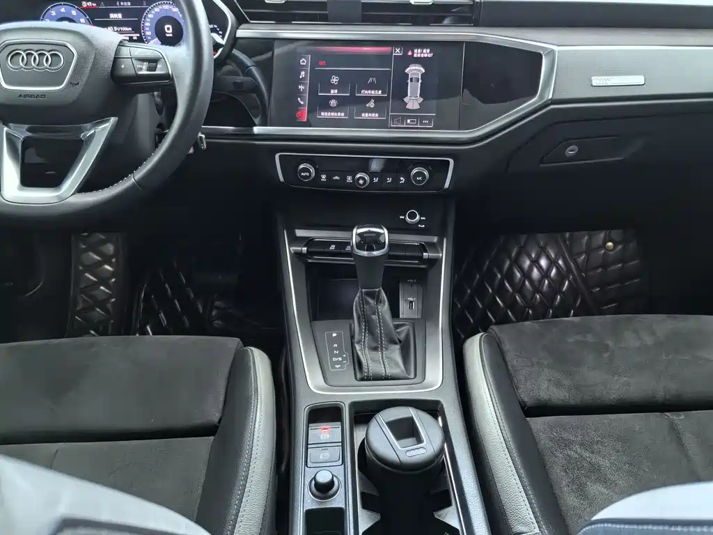 Audi Audi Q3 2020 35 TFSI Entry Dynamic Edition 2020 - thumbnail 10