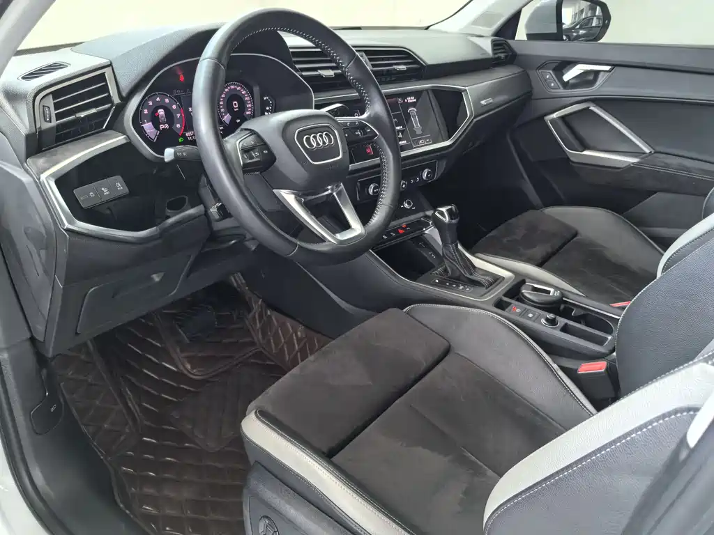 Audi Audi Q3 2020 35 TFSI Entry Dynamic Edition 2020 - thumbnail 13
