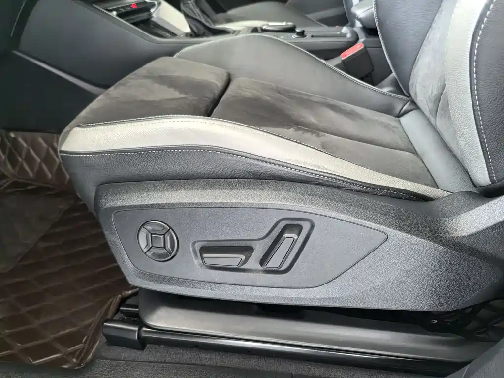 Audi Audi Q3 2020 35 TFSI Entry Dynamic Edition 2020 - thumbnail 14