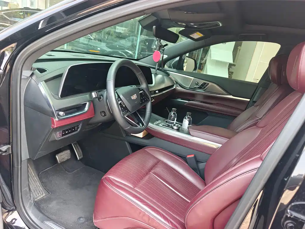 Cadillac Cadillac XT5 2024 2.0T AWD Platinum 2024 - thumbnail 3