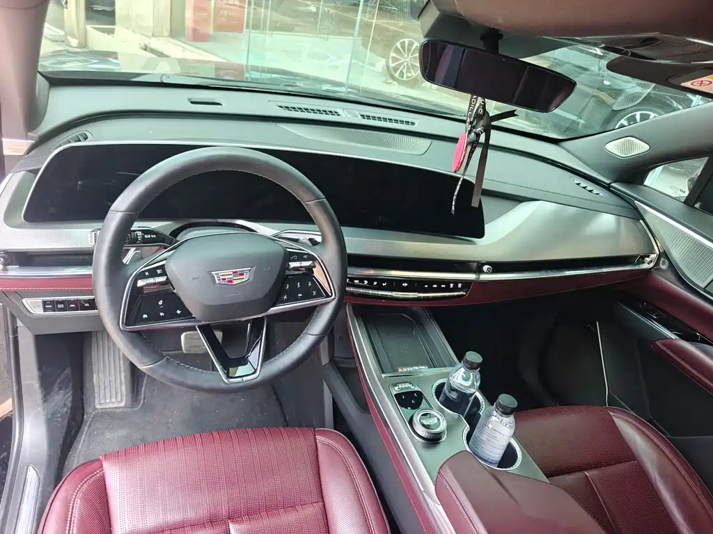 Cadillac Cadillac XT5 2024 2.0T AWD Platinum 2024 - thumbnail 4