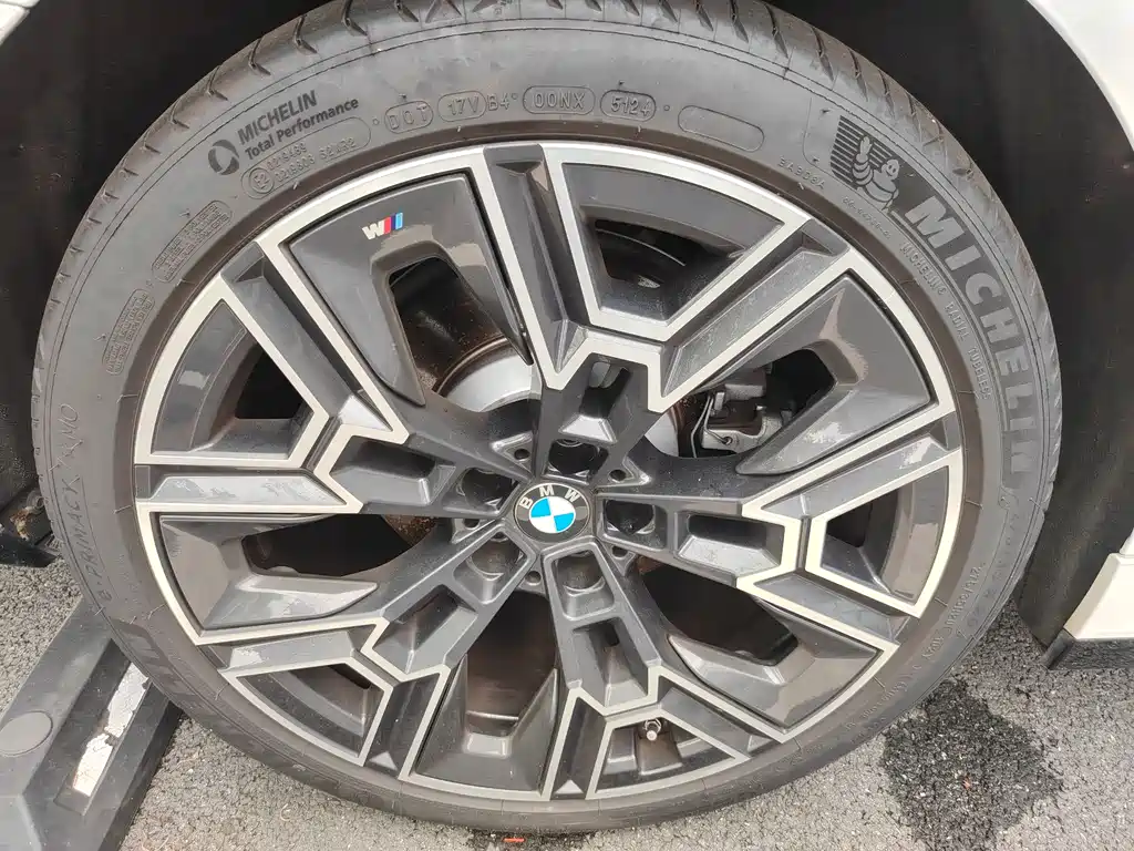 BMW BMW 5 Series 2025 530Li Exclusive Edition M Sport Package 2025 - thumbnail 9