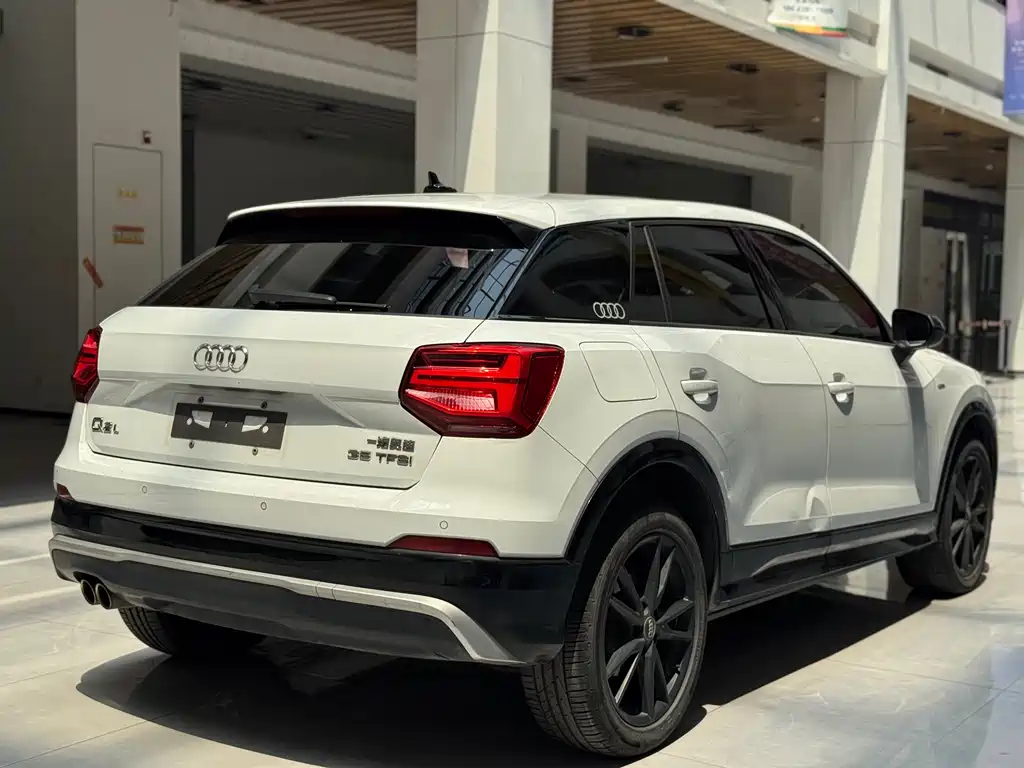 Audi Audi Q2L 2020 35 TFSI Entry Dynamic 2020 - thumbnail 5