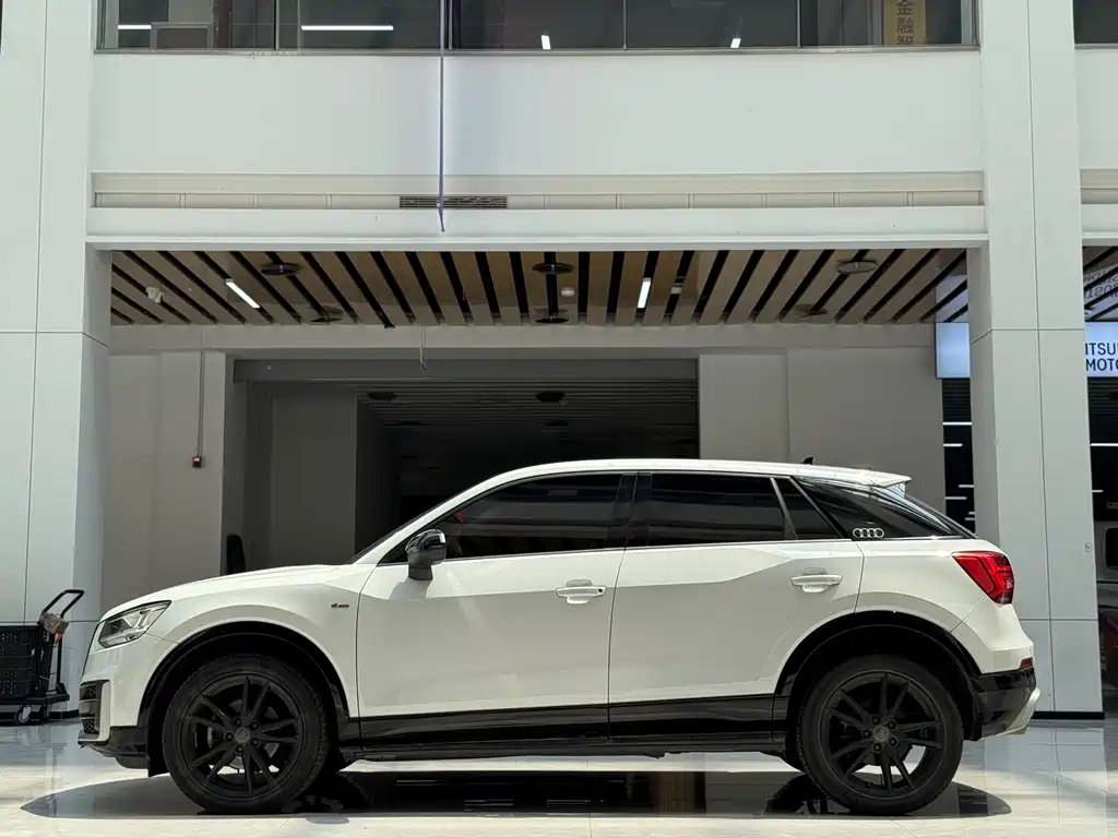 Audi Audi Q2L 2020 35 TFSI Entry Dynamic 2020 - thumbnail 8