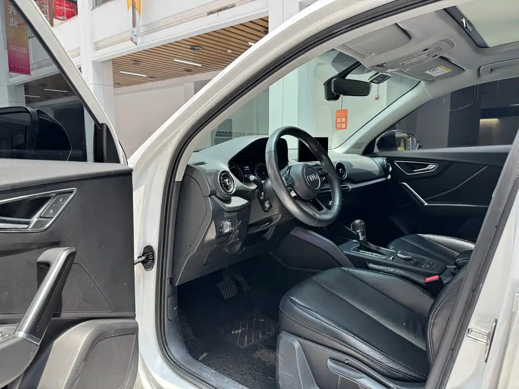 Audi Audi Q2L 2020 35 TFSI Entry Dynamic 2020 - thumbnail 9
