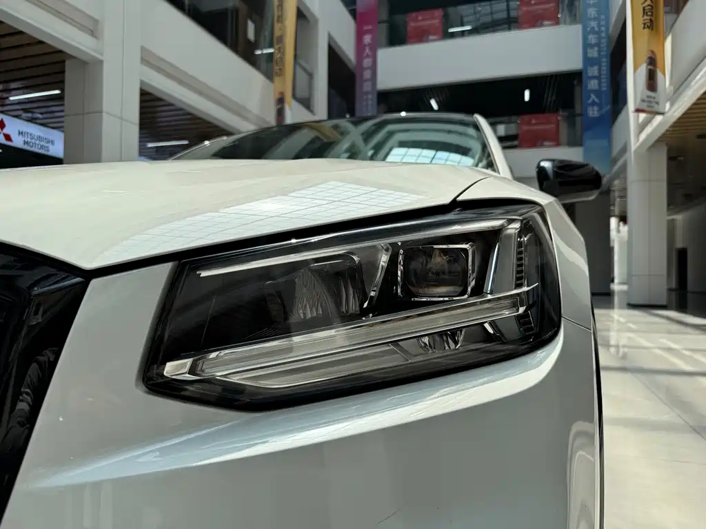 Audi Audi Q2L 2020 35 TFSI Entry Dynamic 2020 - thumbnail 20