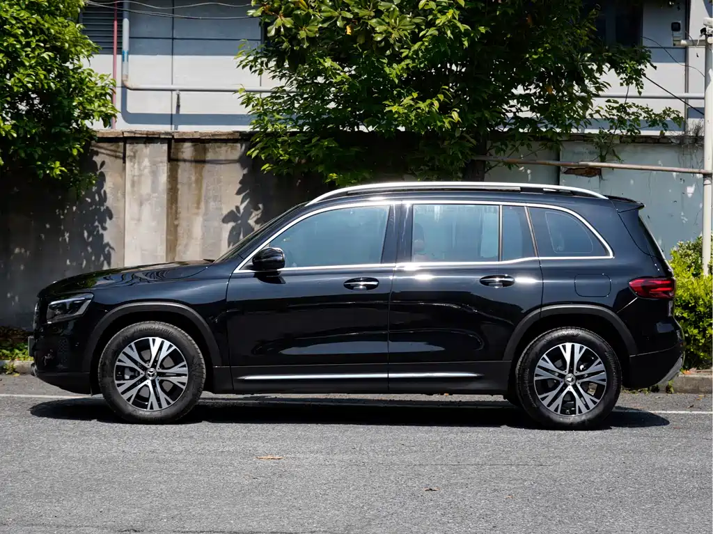 Mercedes-Benz Mercedes-Benz GLB 220 Dynamic 2024 - thumbnail 3