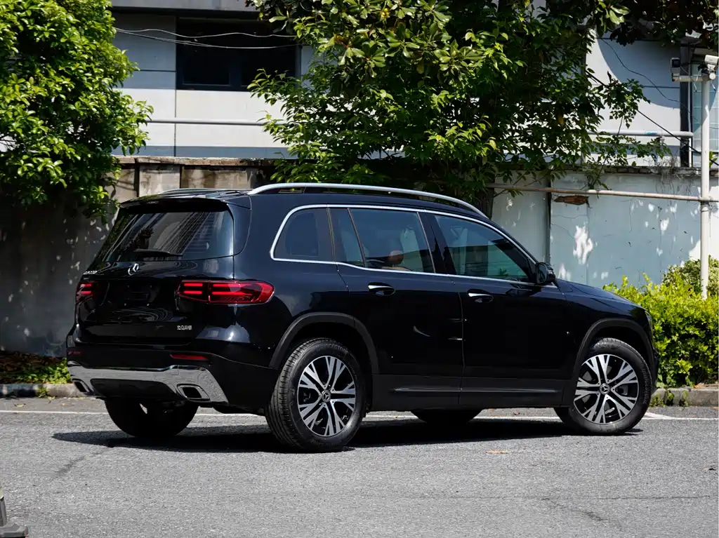 Mercedes-Benz Mercedes-Benz GLB 220 Dynamic 2024 - thumbnail 4