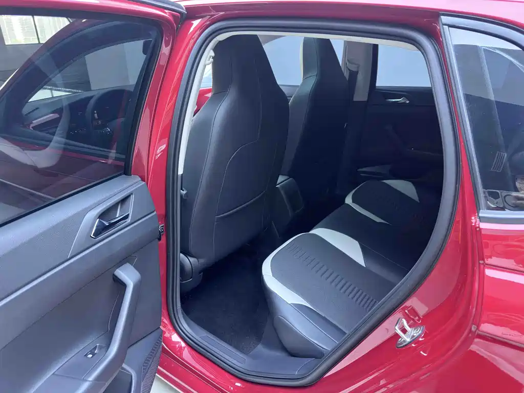 Volkswagen Volkswagen Polo Plus 2023 Facelift 1.5L Automatic Colorful Tech Edition 2023 - thumbnail 9