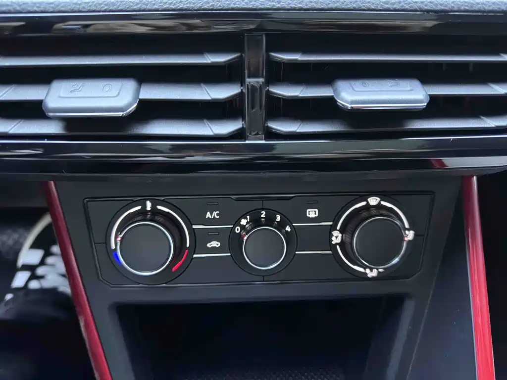 Volkswagen Volkswagen Polo Plus 2023 Facelift 1.5L Automatic Colorful Tech Edition 2023 - thumbnail 17