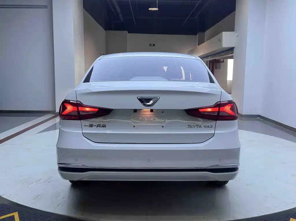 Jetta Jetta VA3 2021 1.5L Automatic Glory Edition 2023 - thumbnail 4