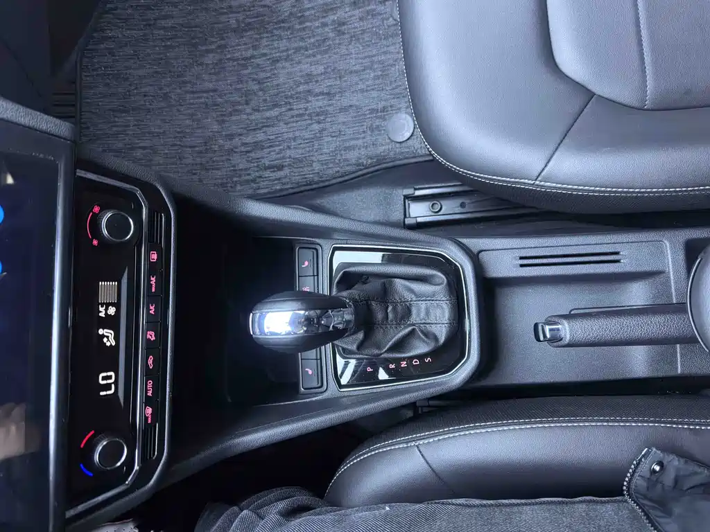 Jetta Jetta VA3 2021 1.5L Automatic Glory Edition 2023 - thumbnail 18