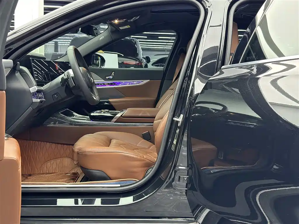 BMW BMW 7 Series 2023 Facelift 740Li Exclusive Edition M Sport Package 2023 - thumbnail 6