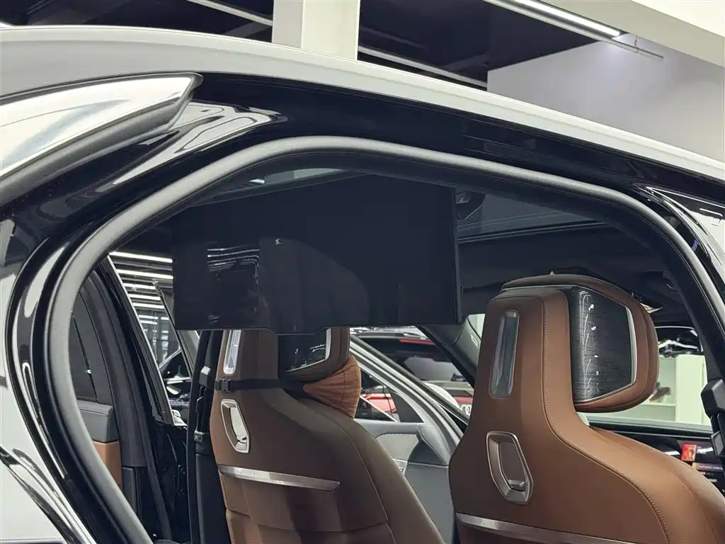 BMW BMW 7 Series 2023 Facelift 740Li Exclusive Edition M Sport Package 2023 - thumbnail 10