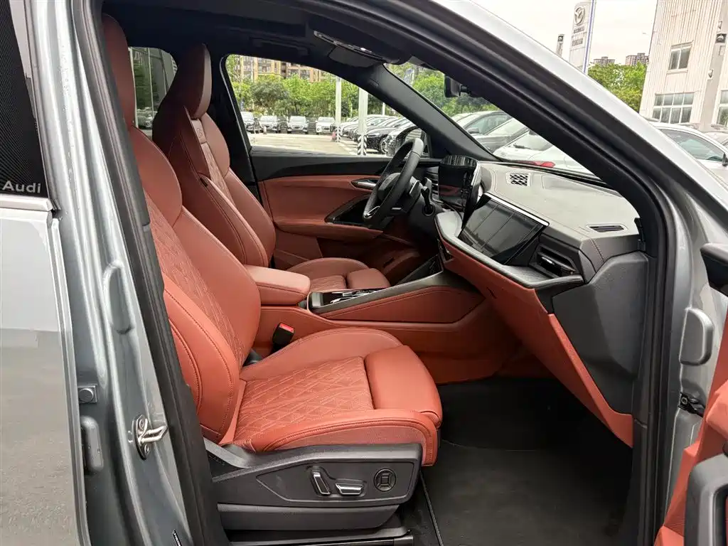 Audi Audi Q5L 2026 2.0T Million Users Exclusive Edition 2025 - thumbnail 24