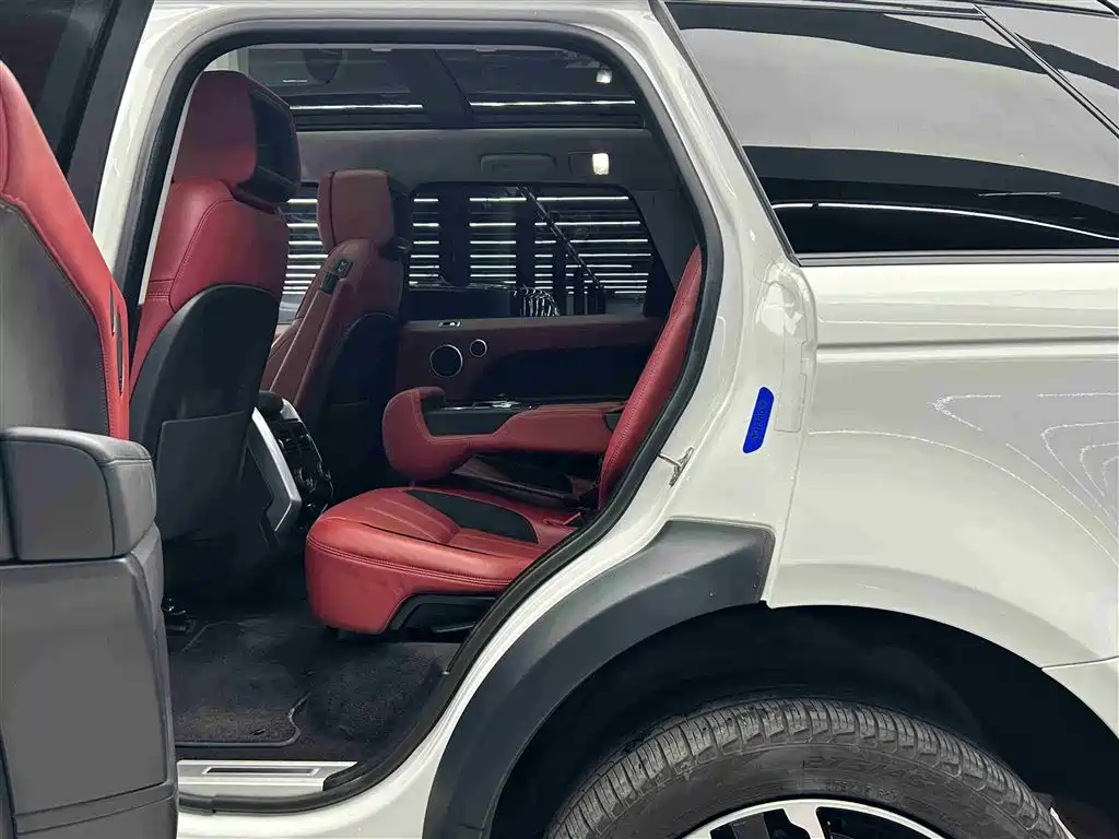 Land Rover Range Rover Sport 2022 3.0 L6 Dynamic Black Edition 2023 - thumbnail 6
