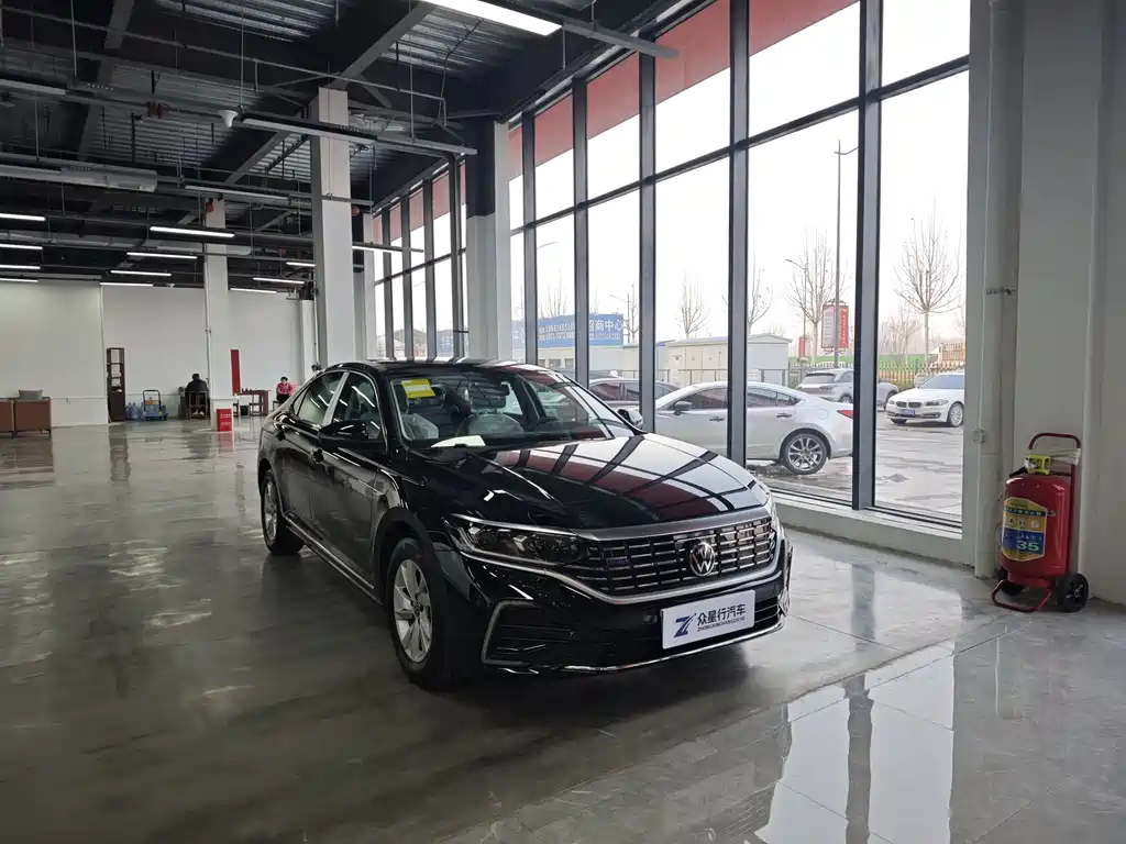 Volkswagen Volkswagen Passat PHEV 2025 430PHEV Hybrid Business Edition 2025 - thumbnail 3