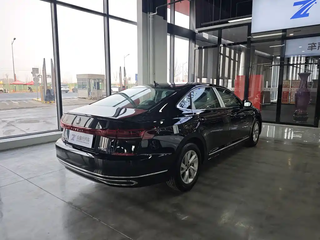 Volkswagen Volkswagen Passat PHEV 2025 430PHEV Hybrid Business Edition 2025 - thumbnail 4