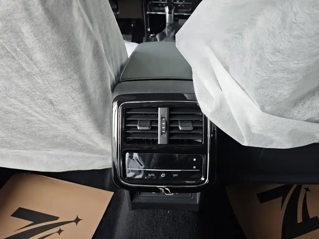 Volkswagen Volkswagen Passat PHEV 2025 430PHEV Hybrid Business Edition 2025 - thumbnail 11