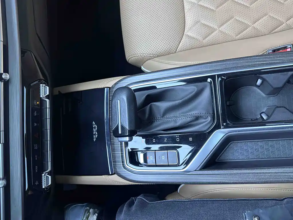 Wuling Motors Wuling Jiachen 2022 1.5T CVT Premium Flagship 2022 - thumbnail 14
