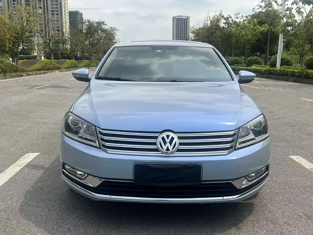 Volkswagen Volkswagen Magotan 2013 1.8TSI Luxury Edition 2013 - thumbnail 2