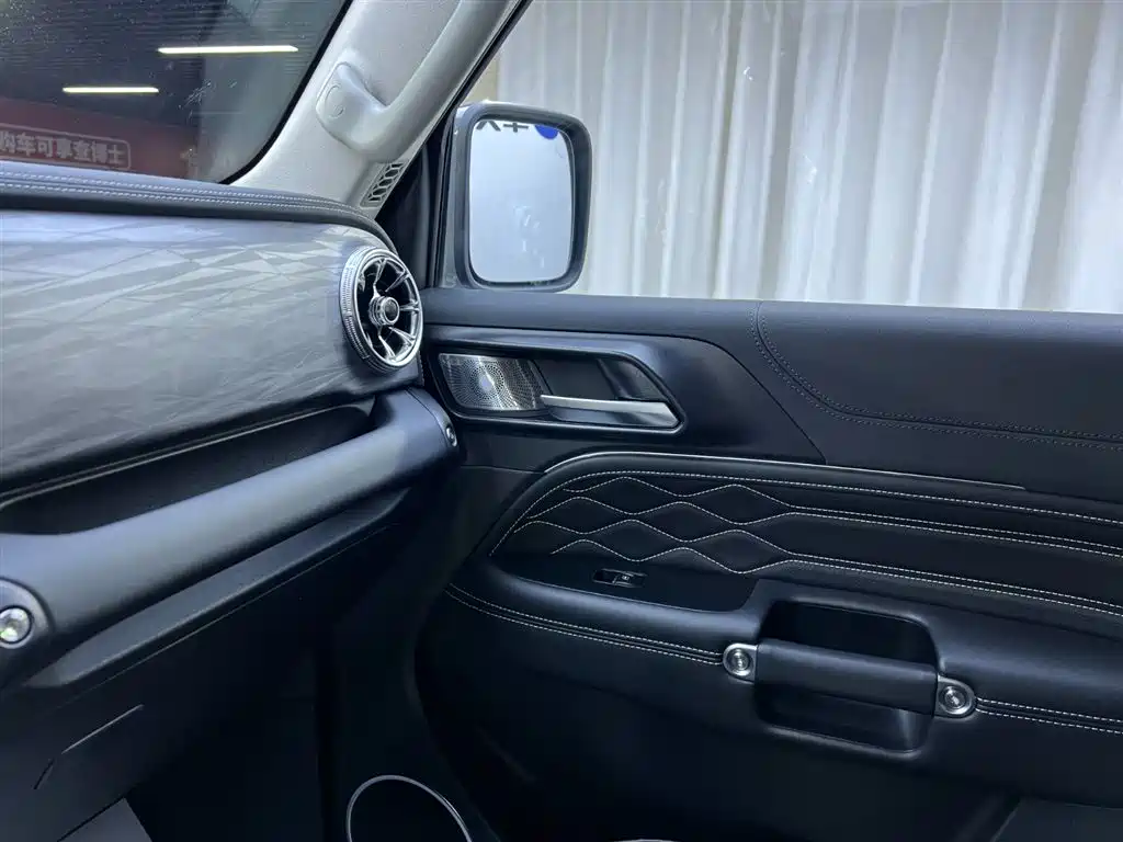 Tank Tank 300 2023 City Edition 2.0T Stylish Trim 2023 - thumbnail 17