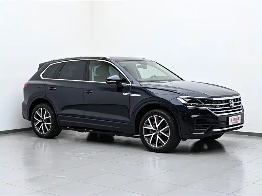 Volkswagen Volkswagen Touareg 2021 3.0TSI Sharp Edition Classic Sports Package 2021 - thumbnail 4