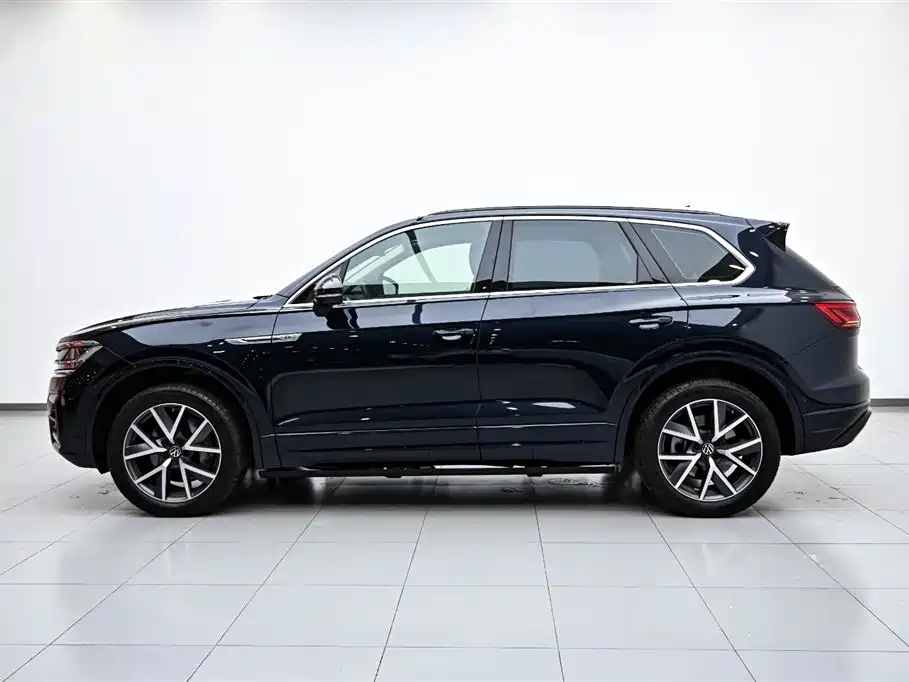 Volkswagen Volkswagen Touareg 2021 3.0TSI Sharp Edition Classic Sports Package 2021 - thumbnail 5